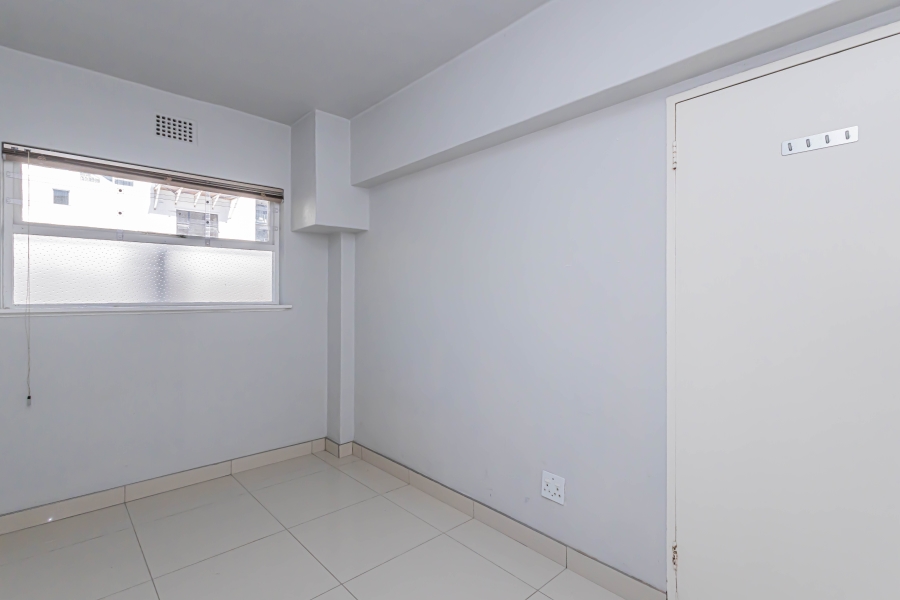 To Let 2 Bedroom Property for Rent in Sea Point Western Cape